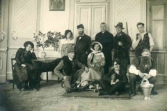 1932